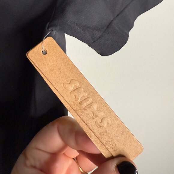 SKIMS NWT Large Black Soft Smoothing Seamless T Shirt Everyday Casual - Picture 5 of 6